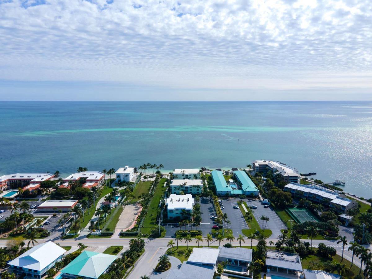 Florida Keys Sea Isle Condo Ocean Front Private Beach Key Colony Beach Exterior photo