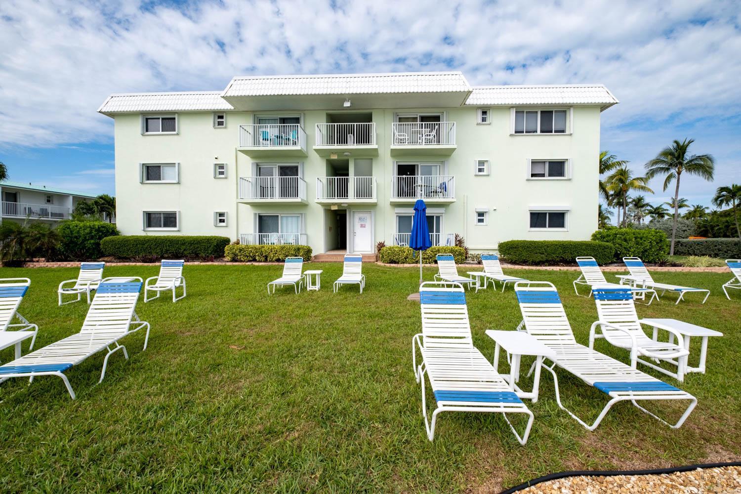 Florida Keys Sea Isle Condo Ocean Front Private Beach Key Colony Beach Exterior photo