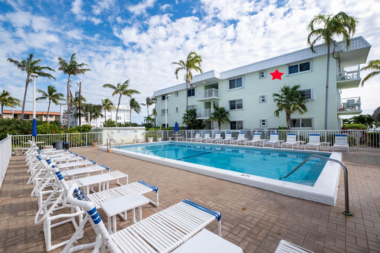 Florida Keys Sea Isle Condo Ocean Front Private Beach Key Colony Beach Exterior photo